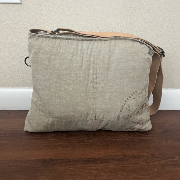 Kipling Crossbody - Picture 2 of 10